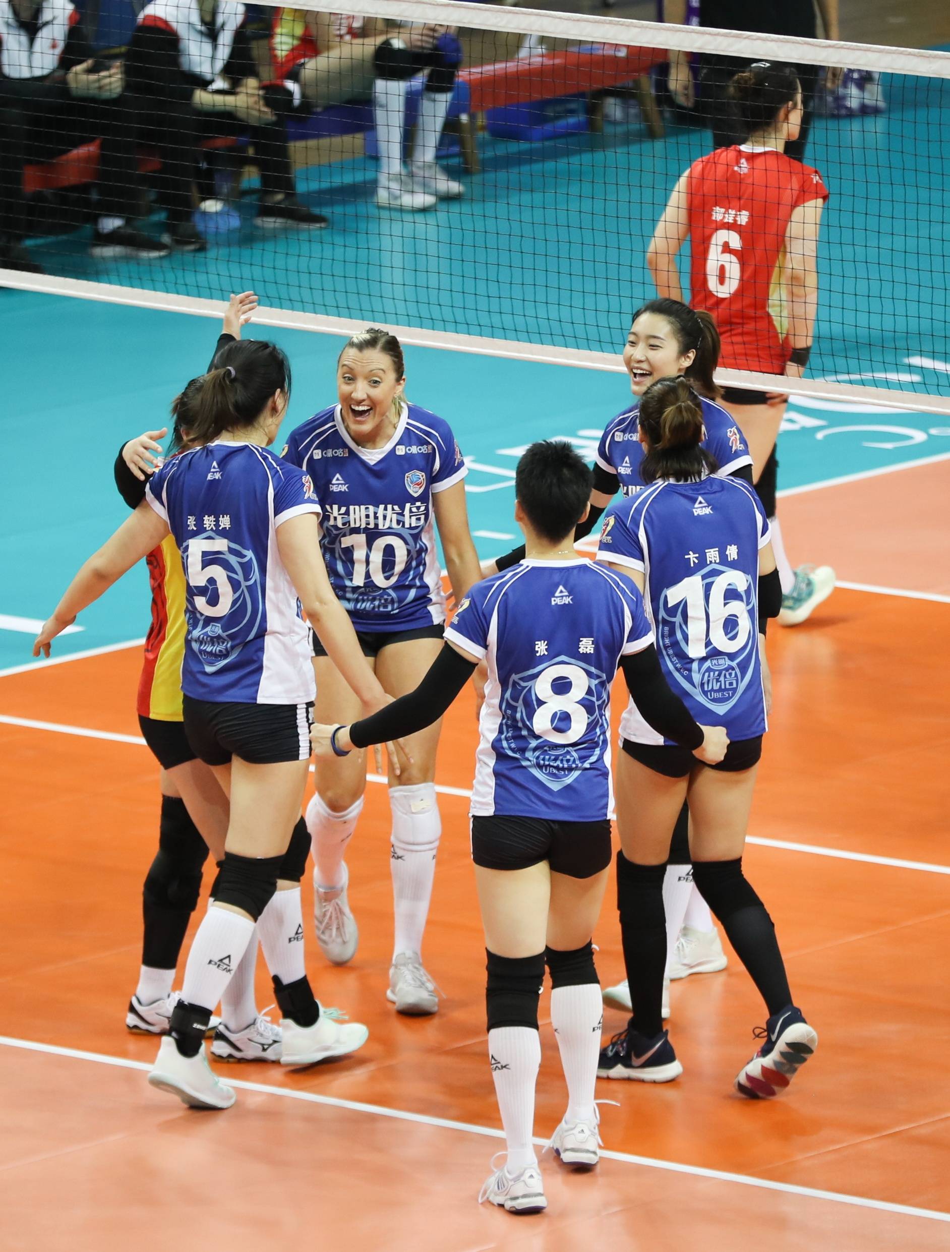 中国女排战胜对手，零封对手，完美复仇