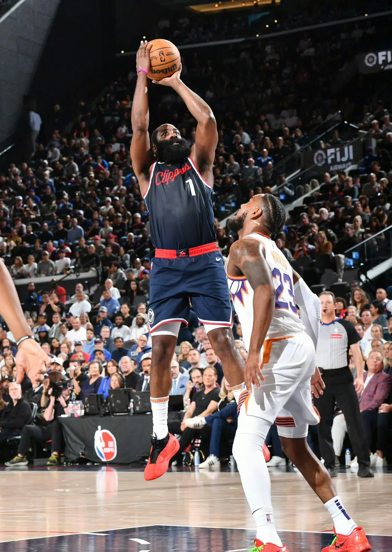 火箭遭遇连败，哈登状态低