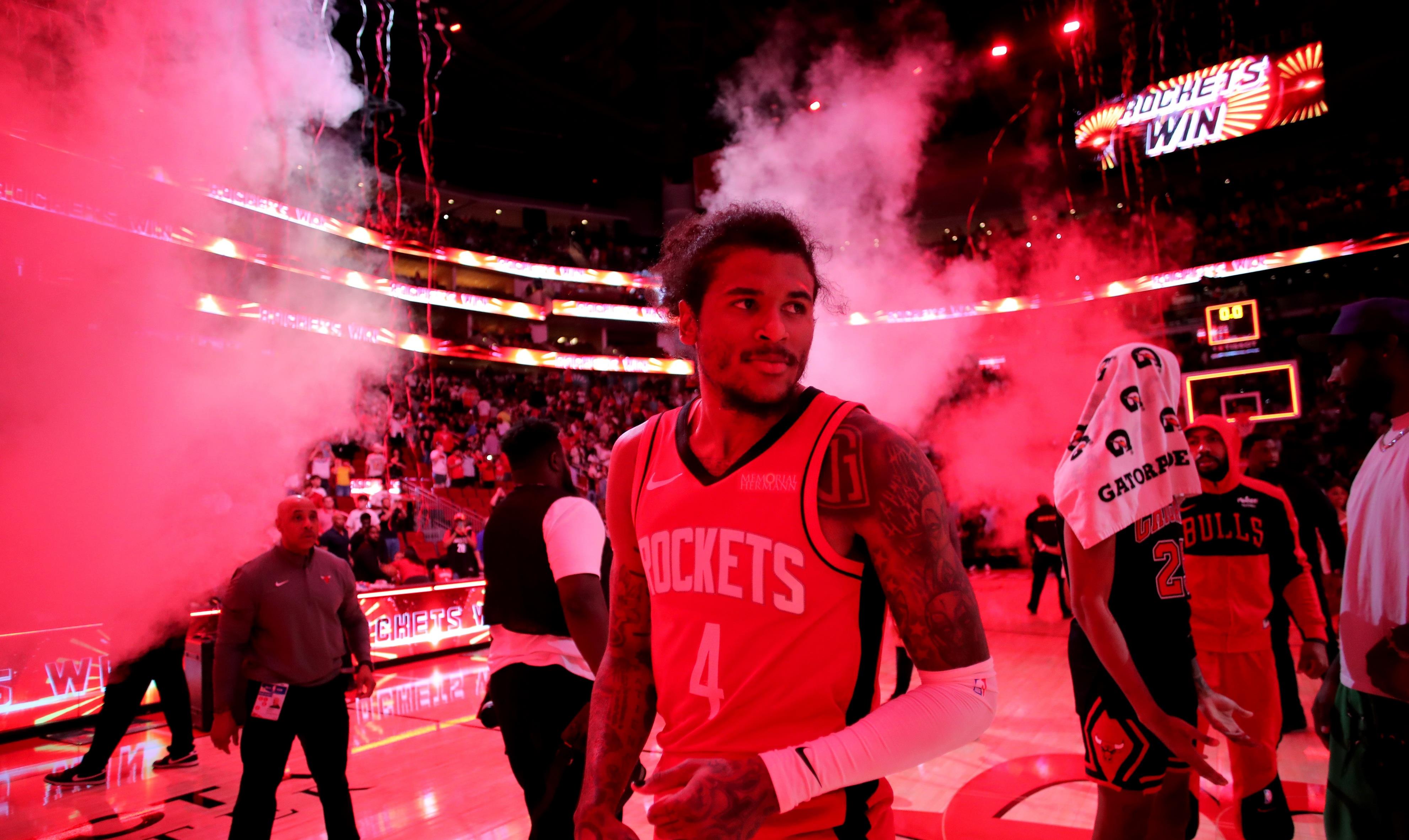 关于火箭队力克小牛,成功闯入总冠军赛的信息 关于火箭队力克小牛,成功闯入总冠军赛的信息