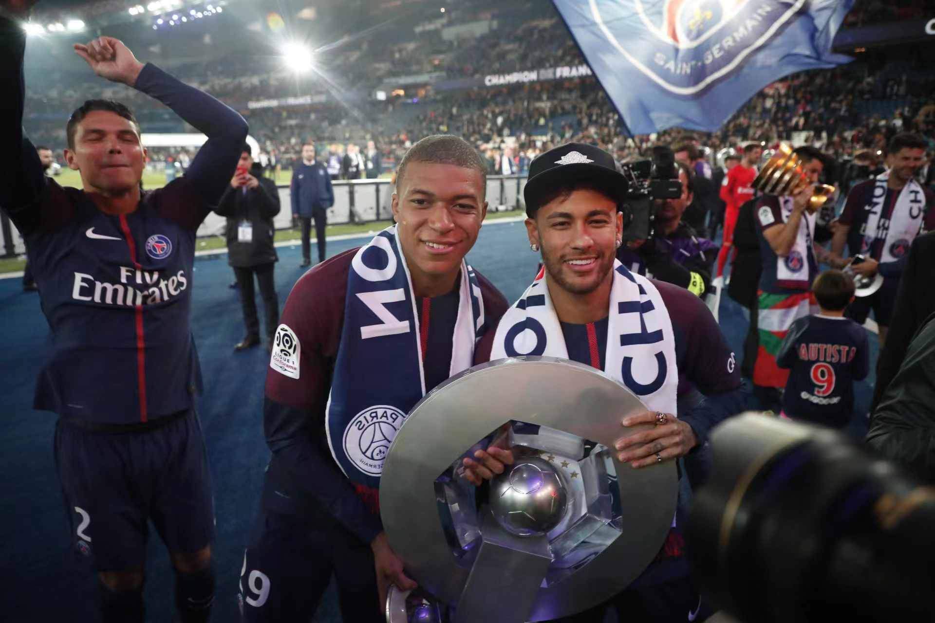 法甲球队在激烈角逐中获胜,晋级下一轮比赛的简单介绍 法甲球队在激烈角逐中获胜,晋级下一轮比赛的简单介绍