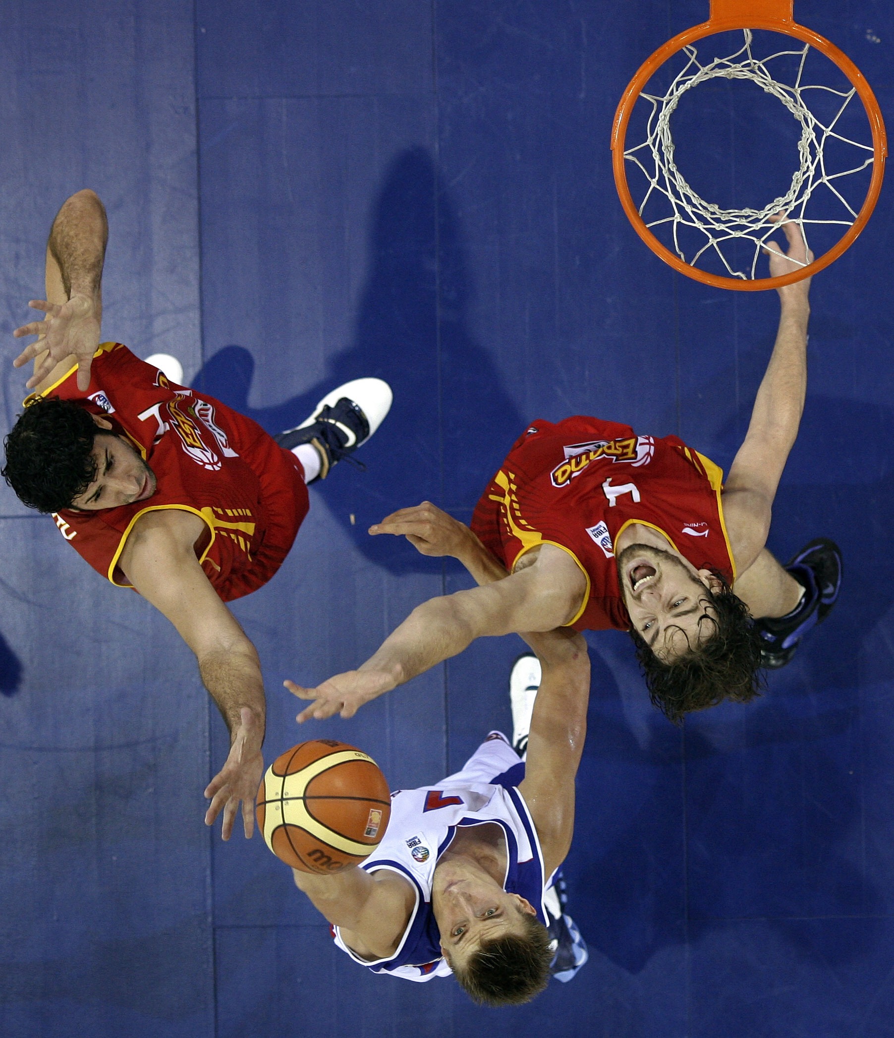 PG电子官网-包含西班牙竞技水准突破，多项项目斩金的词条