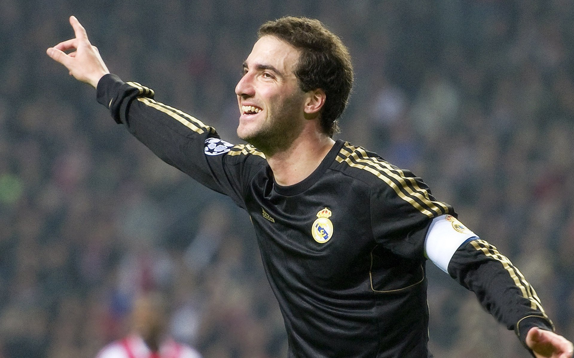 骑士击溃湖人，西亚卡姆成为关键先生